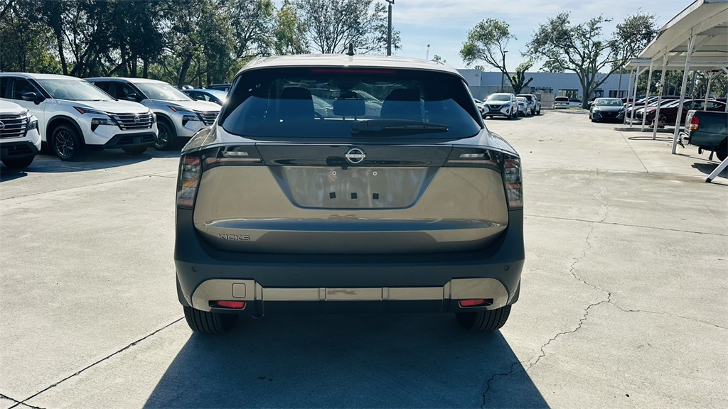 2026 Nissan Kicks SV photo 4