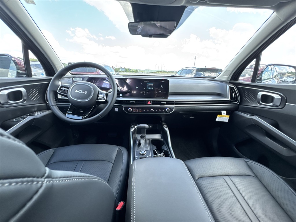 2025 Kia Sorento S photo 10
