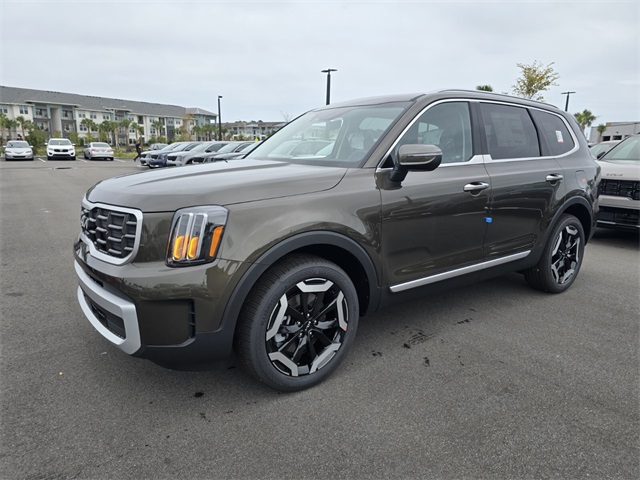 2025 Kia Telluride S photo 2