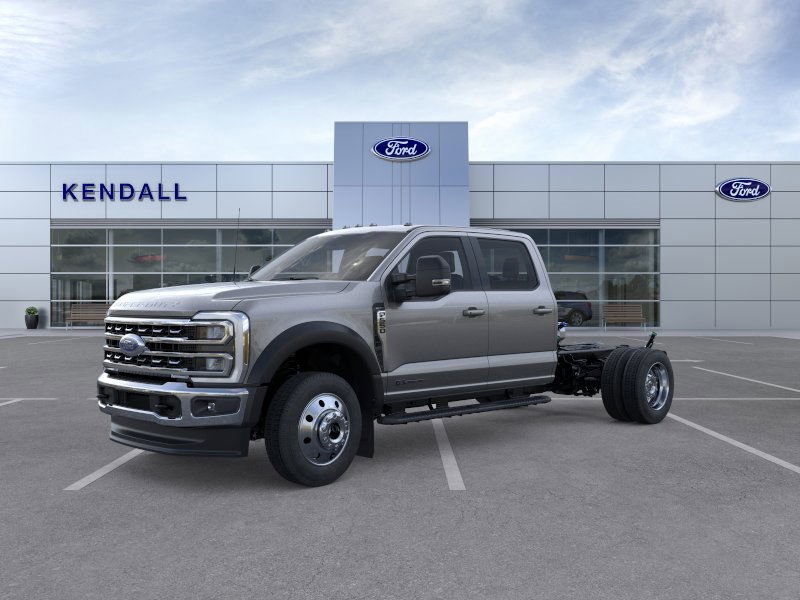 2026 Ford F-550 Super Duty Chassis Cab Lariat's photo