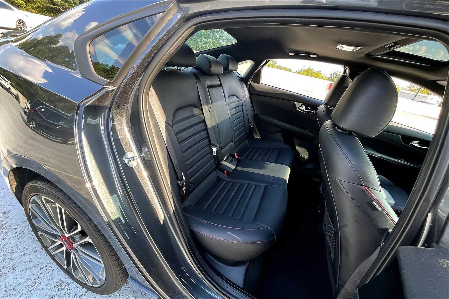 2024 Kia Forte GT photo 17