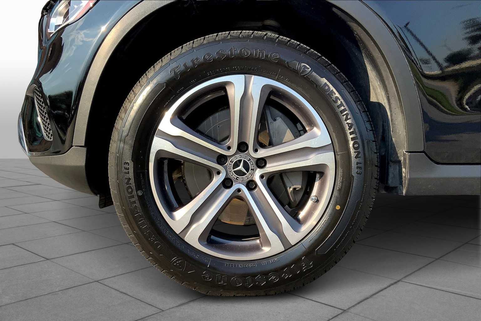 2020 Mercedes Benz GLC 300 photo 5