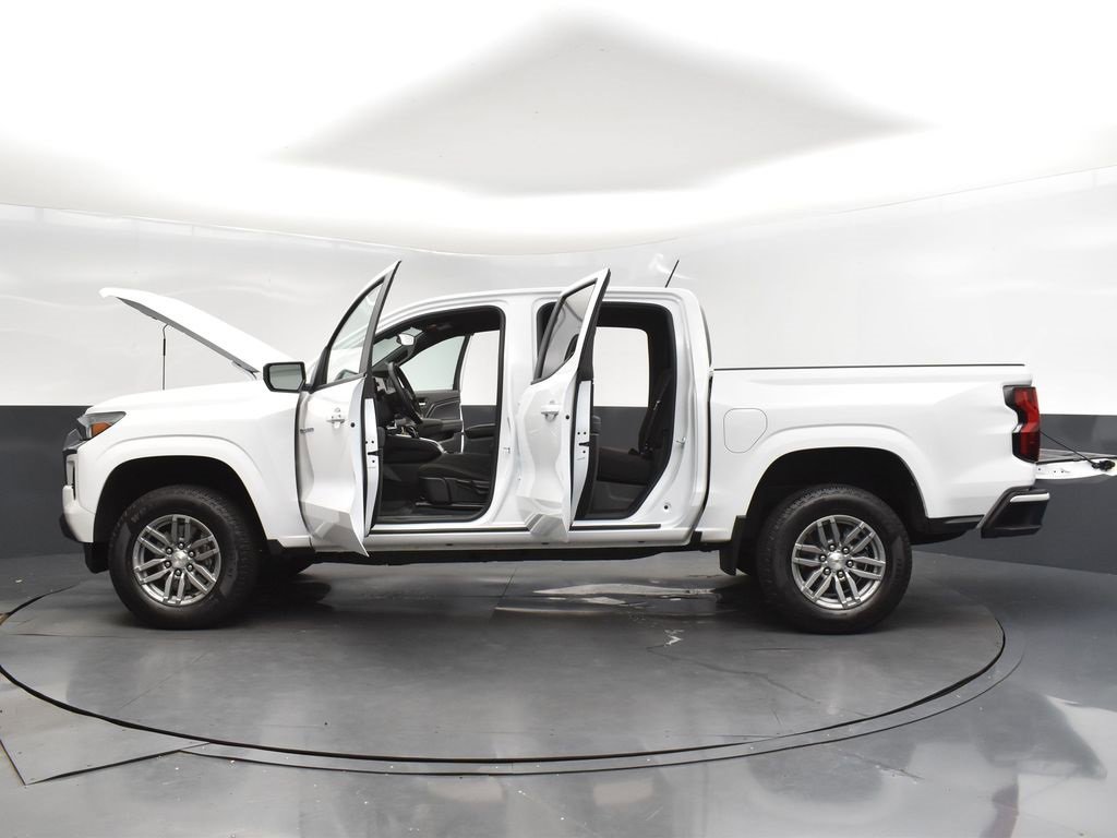 2024 Chevrolet Colorado LT photo 48
