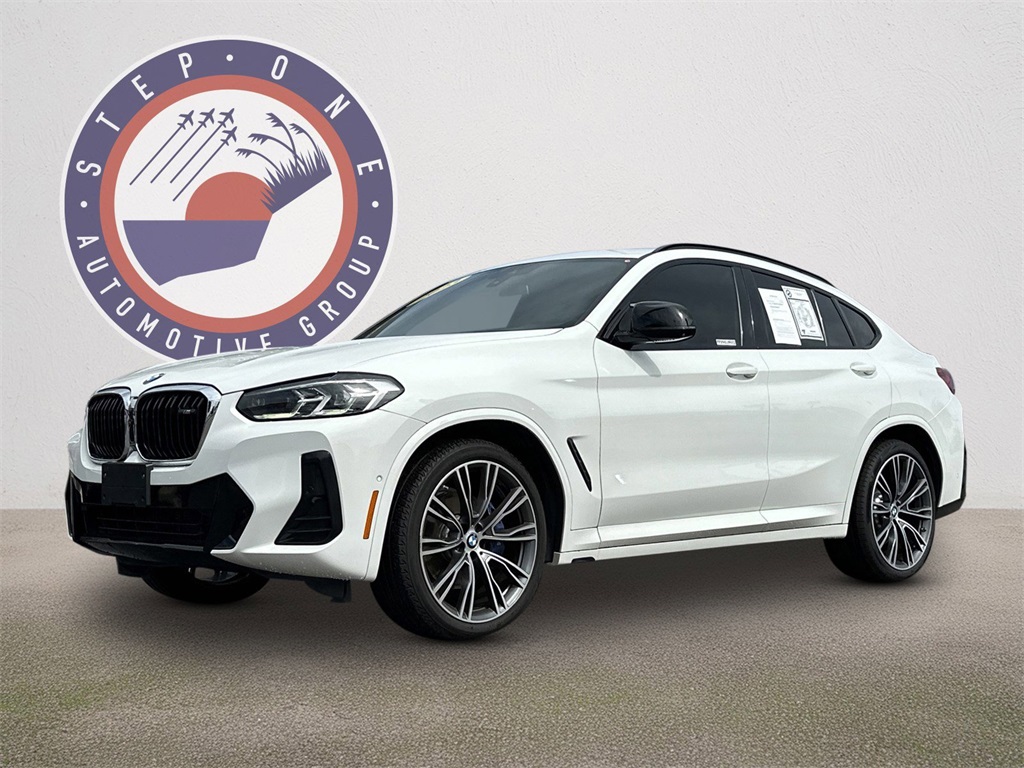 2023 BMW X4 M40i's photo