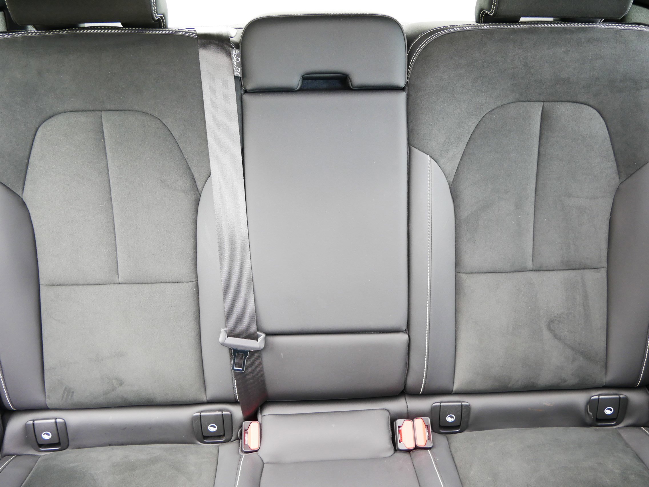 2023 Volvo C40 Recharge Ultimate photo 21