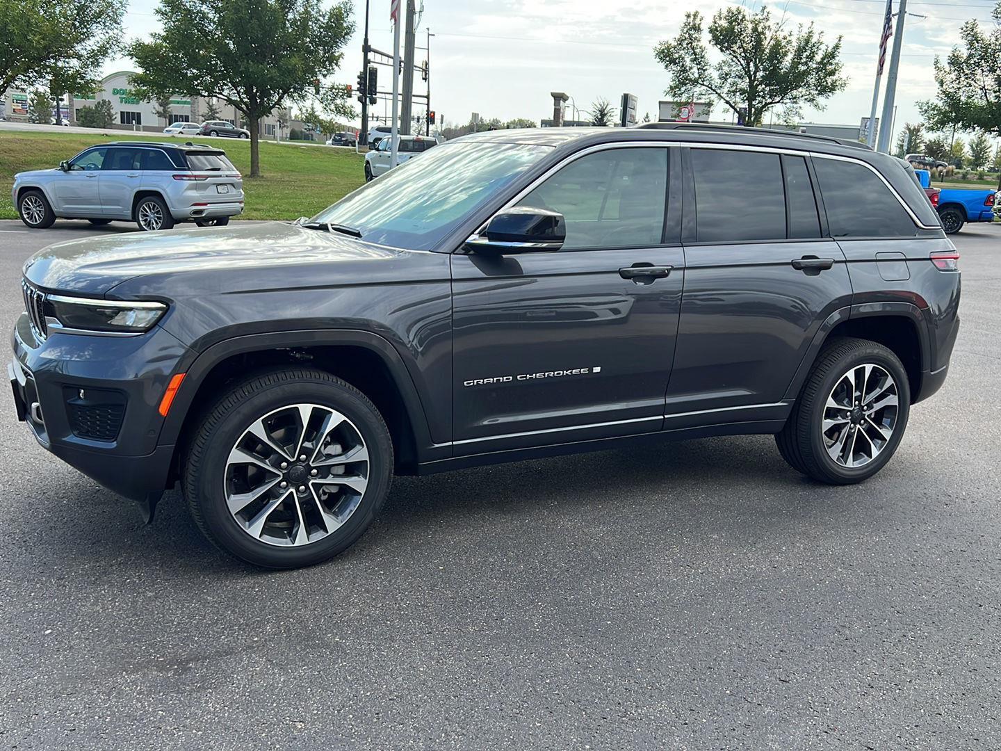 2025 Jeep Grand Cherokee Overland's photo