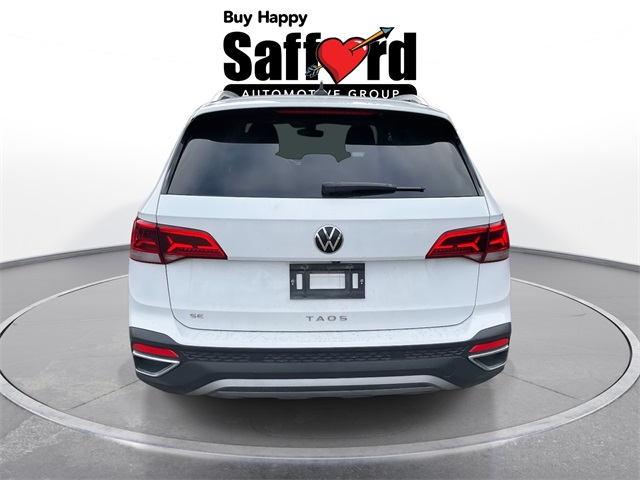 2024 Volkswagen Taos SE photo 5