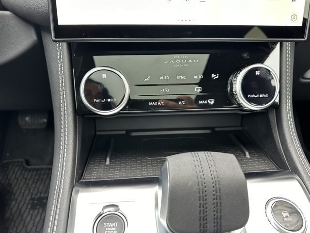 2026 Jaguar F-PACE P250 R-Dynamic S photo 32