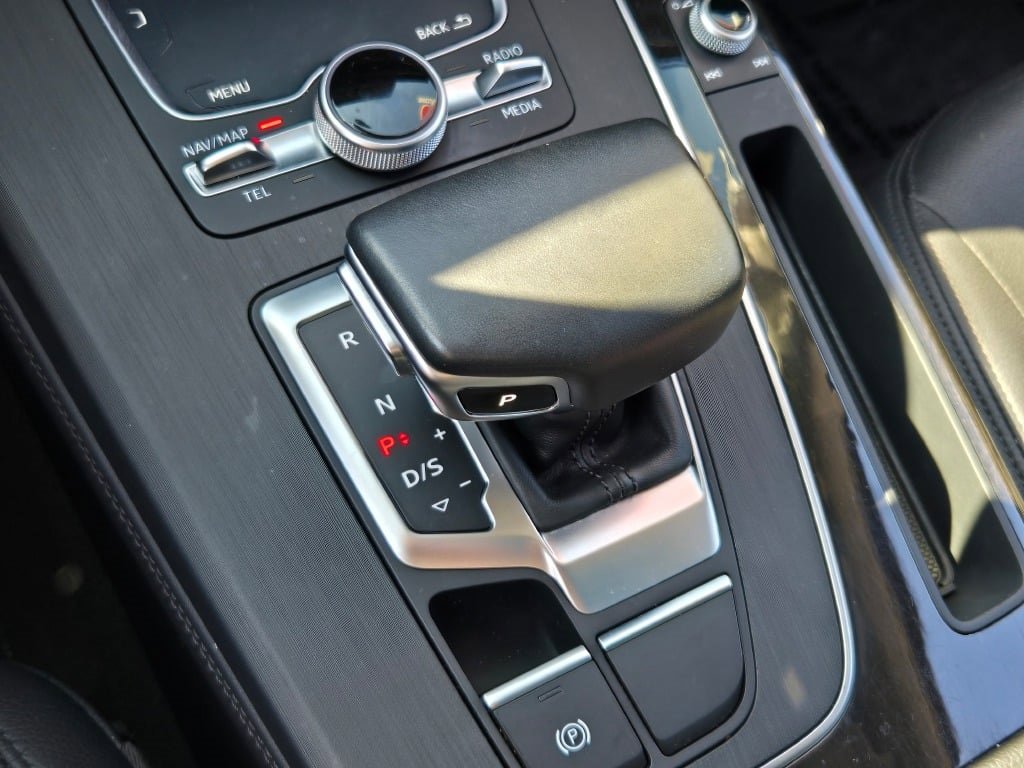 2020 Audi Q5 45 Premium Plus photo 30