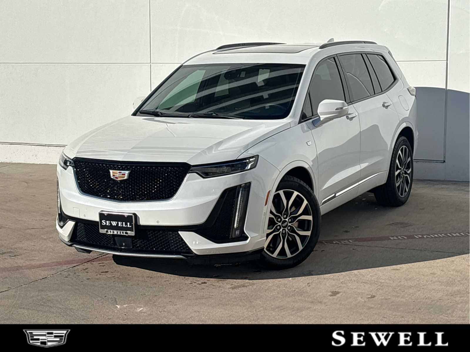 2024 Cadillac XT6 Sport's photo