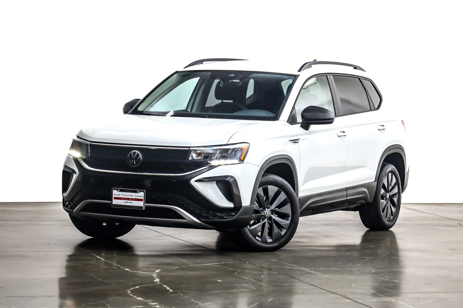 2024 Volkswagen Taos S's photo