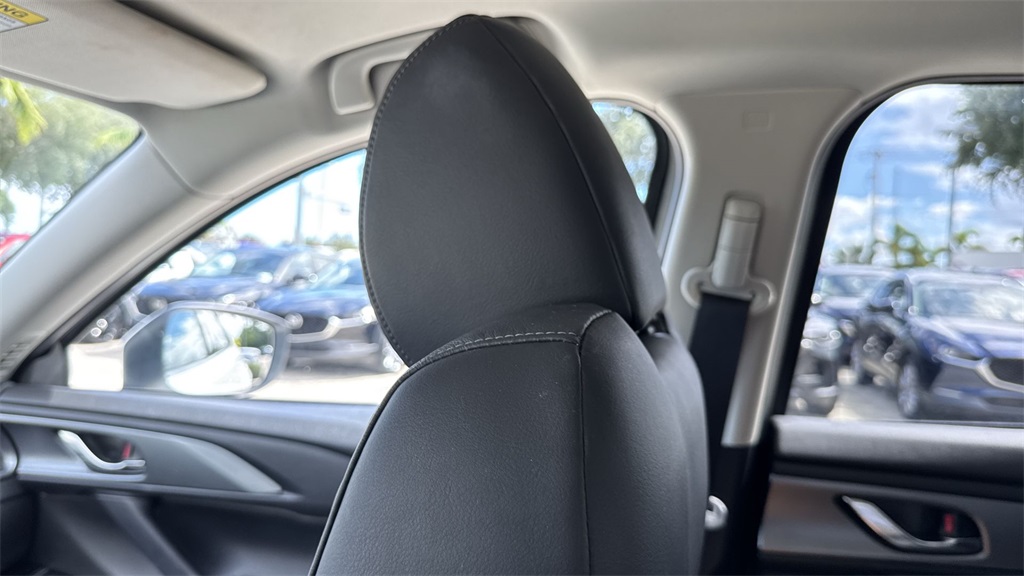 2022 Mazda CX-9 Touring photo 16
