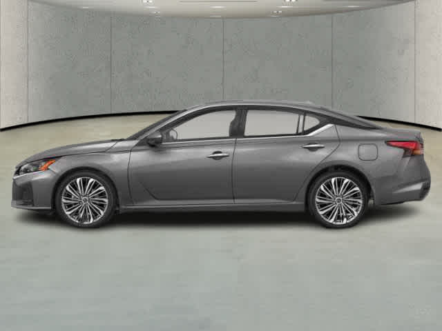 2025 Nissan Altima SL photo 3