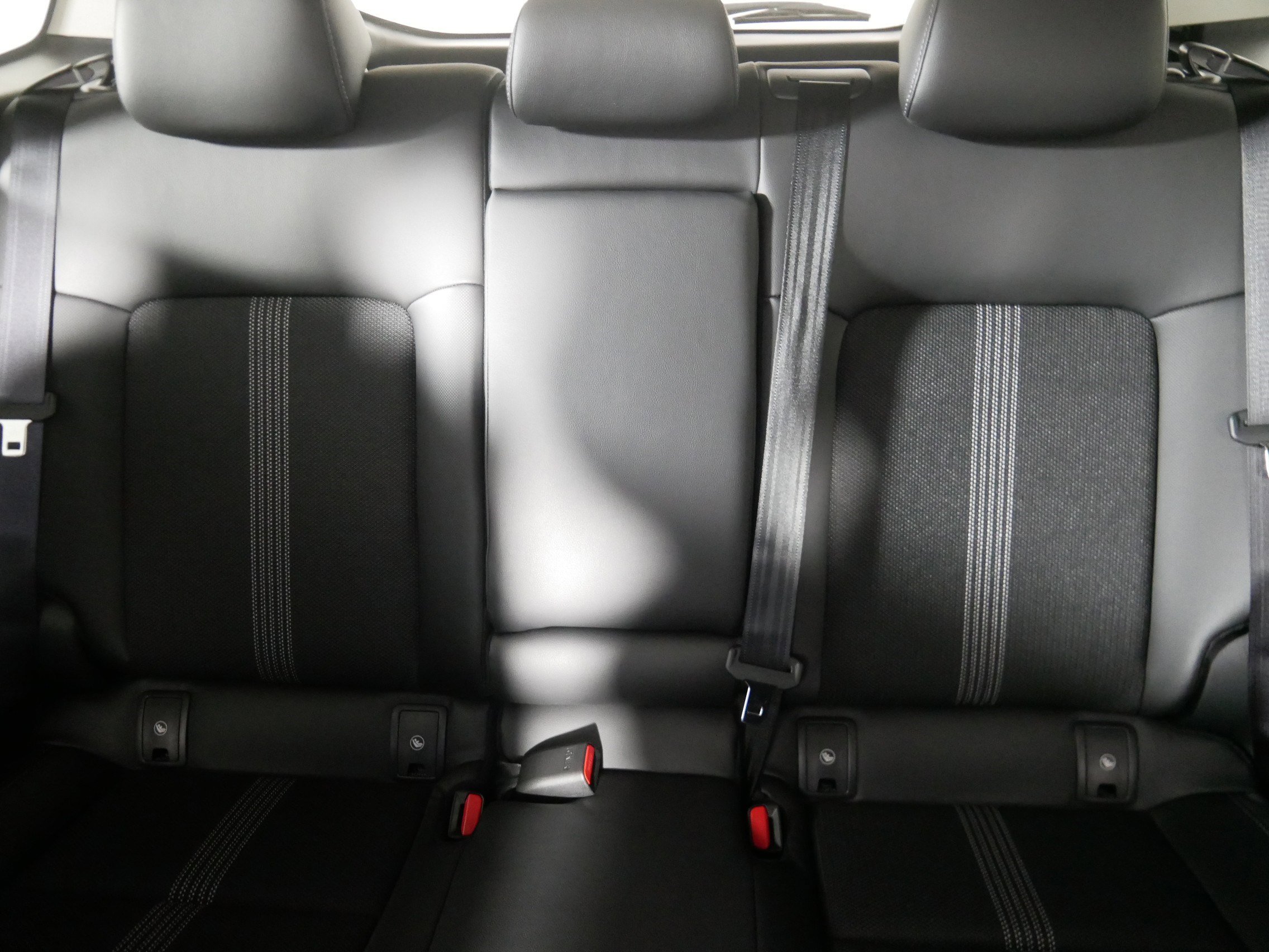 2025 Mazda CX-50 2.5 S Preferred photo 3