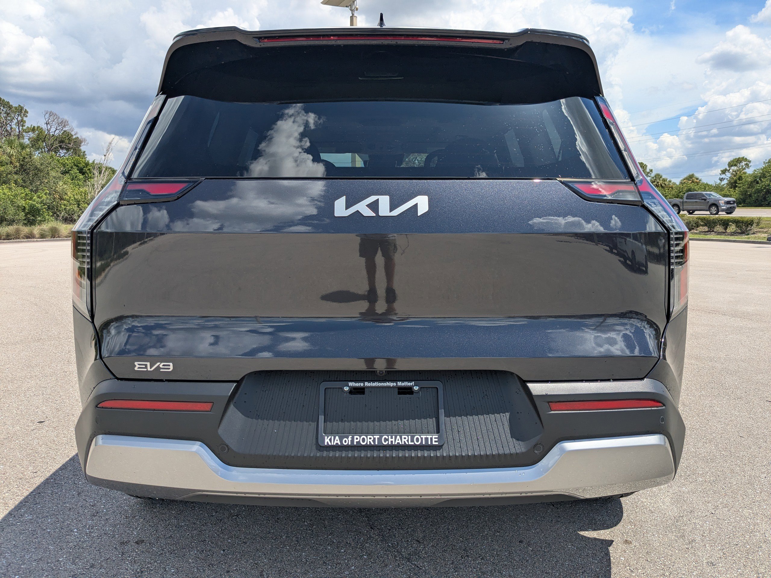 2026 Kia EV9 Light Long Range photo 4