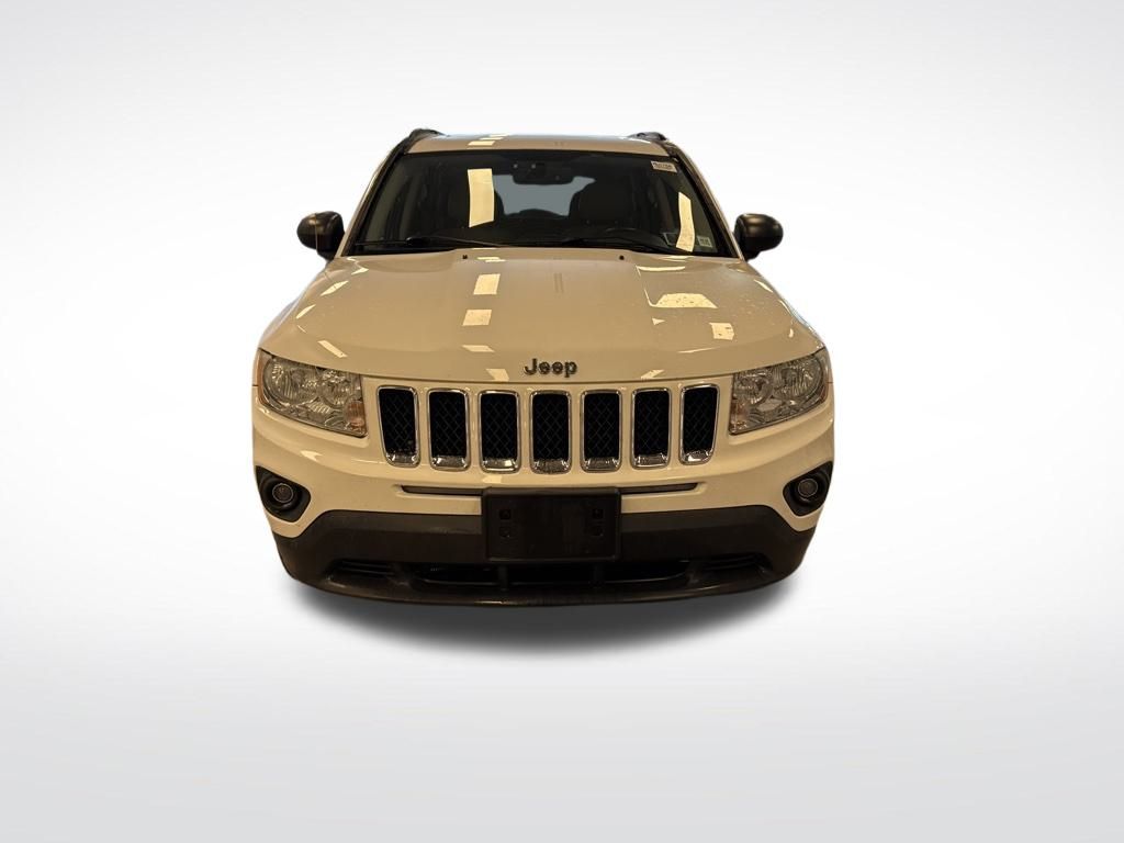 2013 Jeep Compass Latitude photo 2