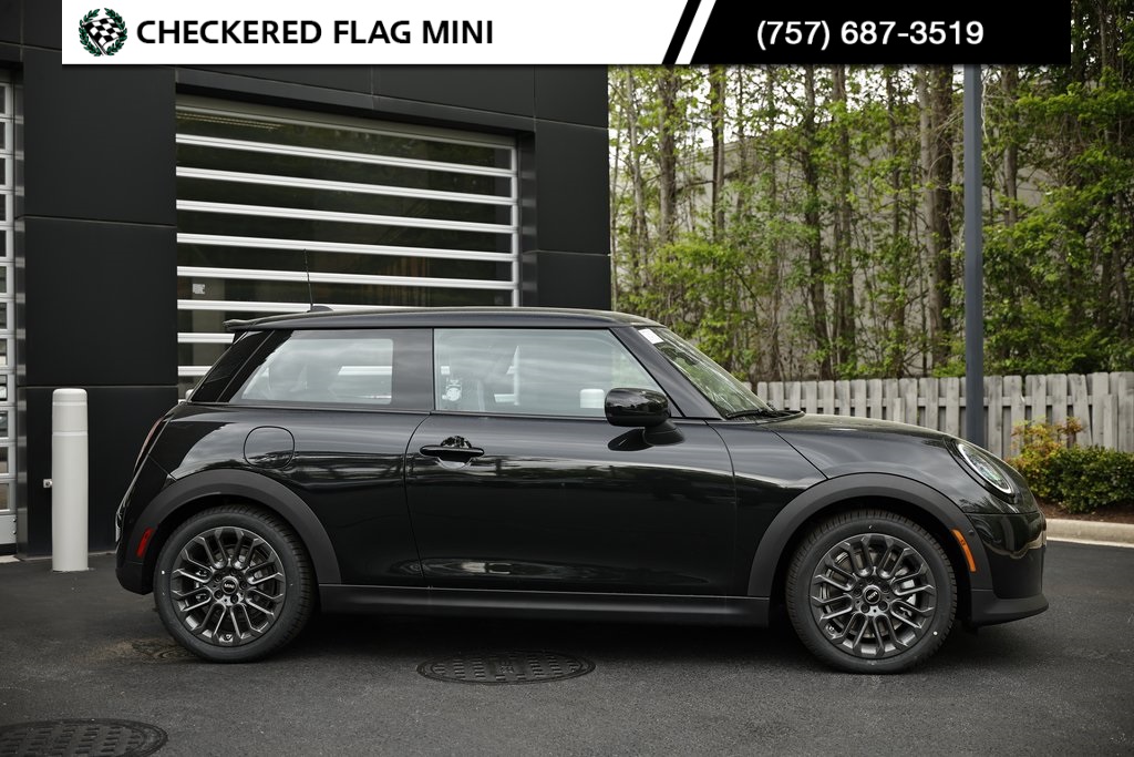 2025 Mini Cooper 2 Door Hardtop Signature photo 3