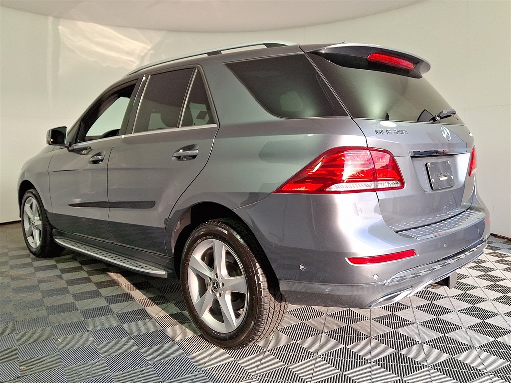 2018 Mercedes Benz GLE 350 4MATIC photo 4