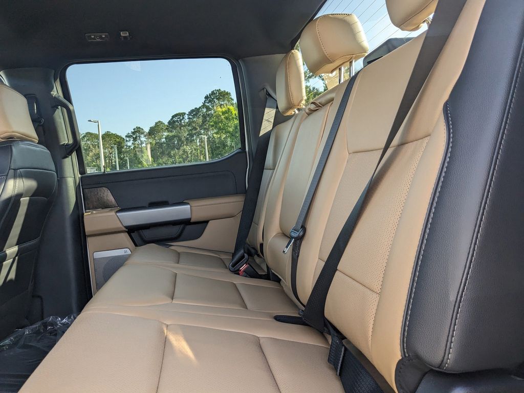 2025 Ford F-350 Lariat photo 13