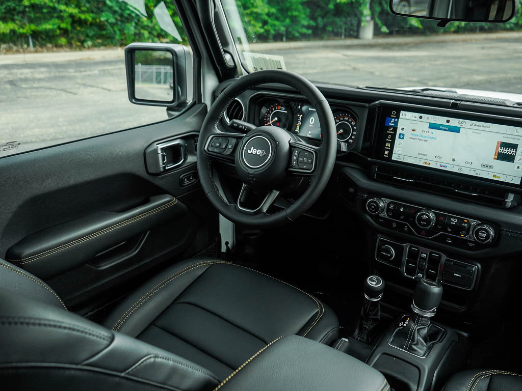 2025 Jeep Gladiator Sport photo 12