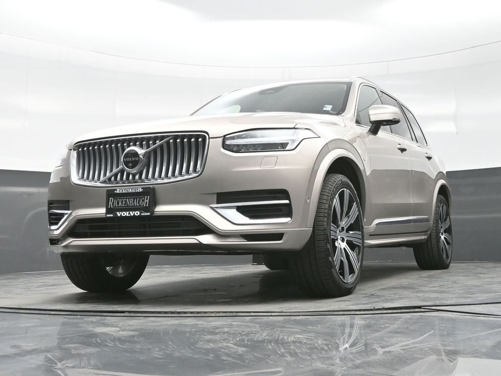 2025 Volvo XC90 T8 Plus photo 16
