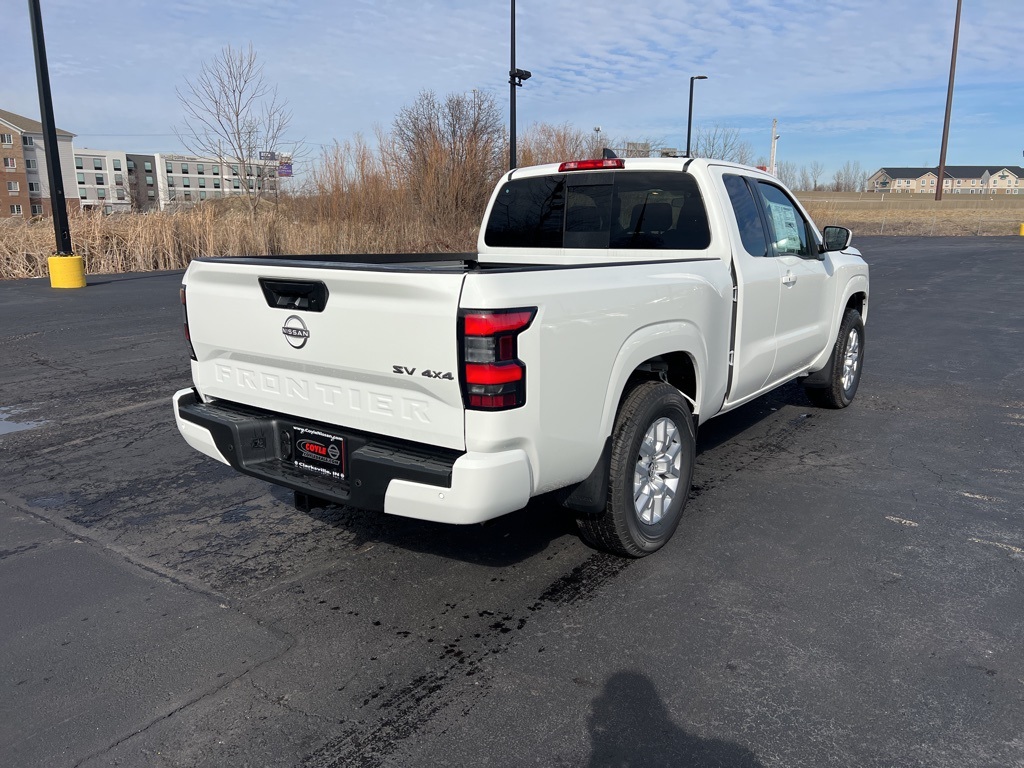 2024 Nissan Frontier SV photo 3