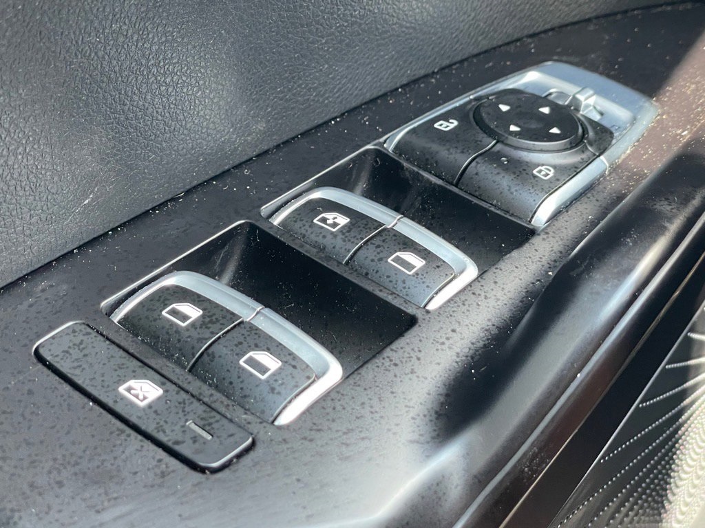 2024 Kia K5 GT-Line photo 17