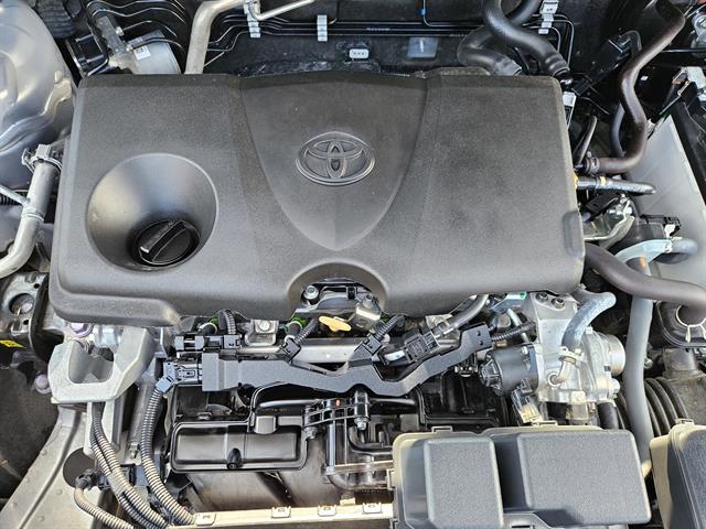 2024 Toyota RAV4 XLE photo 18