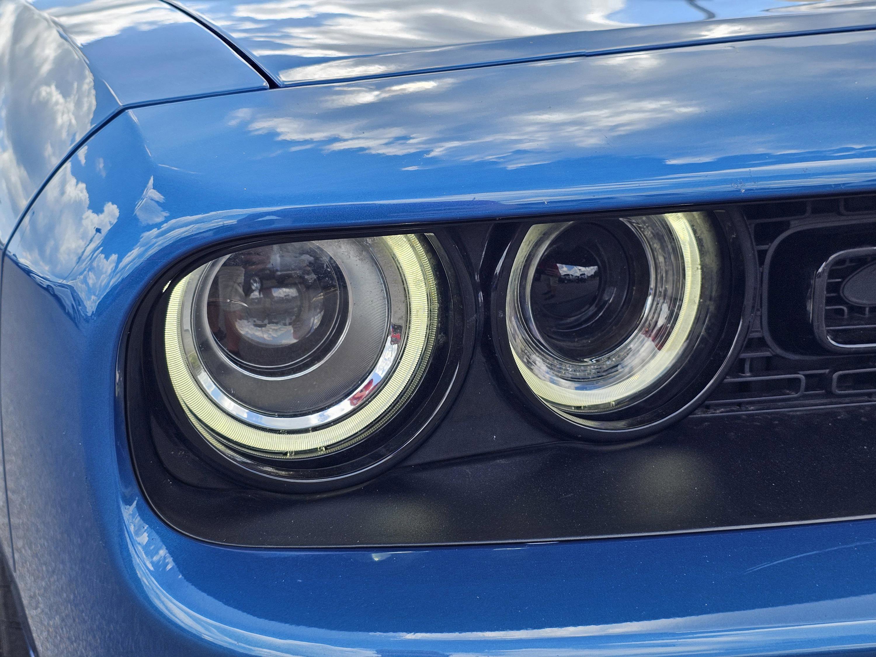 2023 Dodge Challenger SXT photo 3