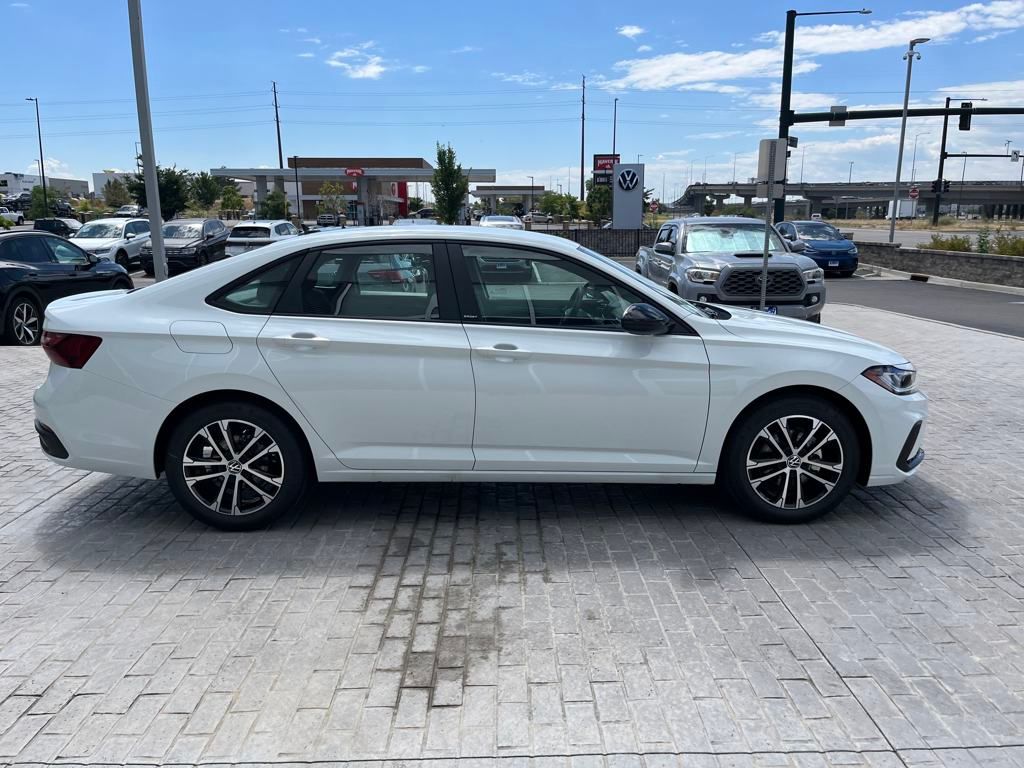 2025 Volkswagen Jetta 1.5T Sport photo 6