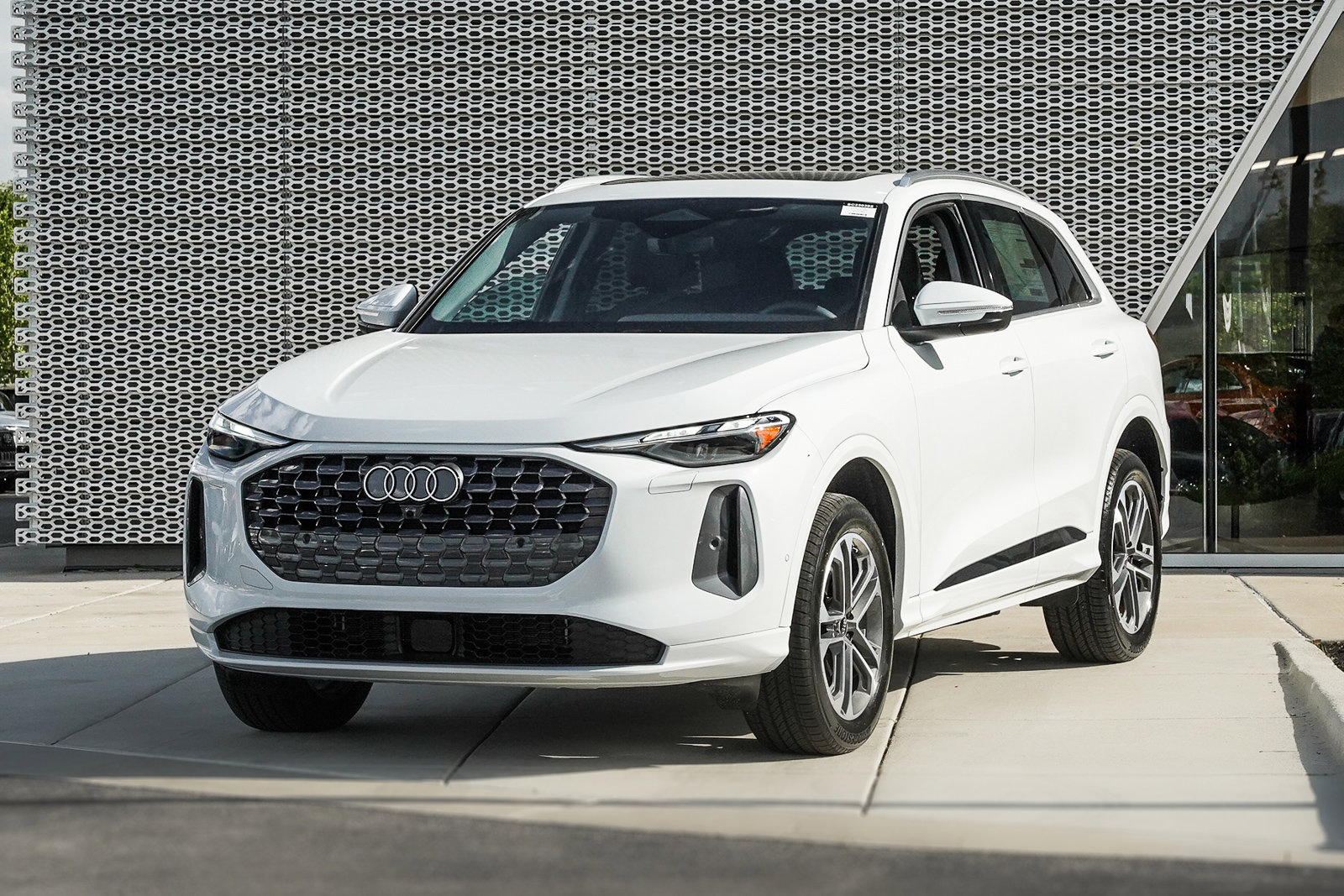 2025 Audi Q5 Premium photo 5