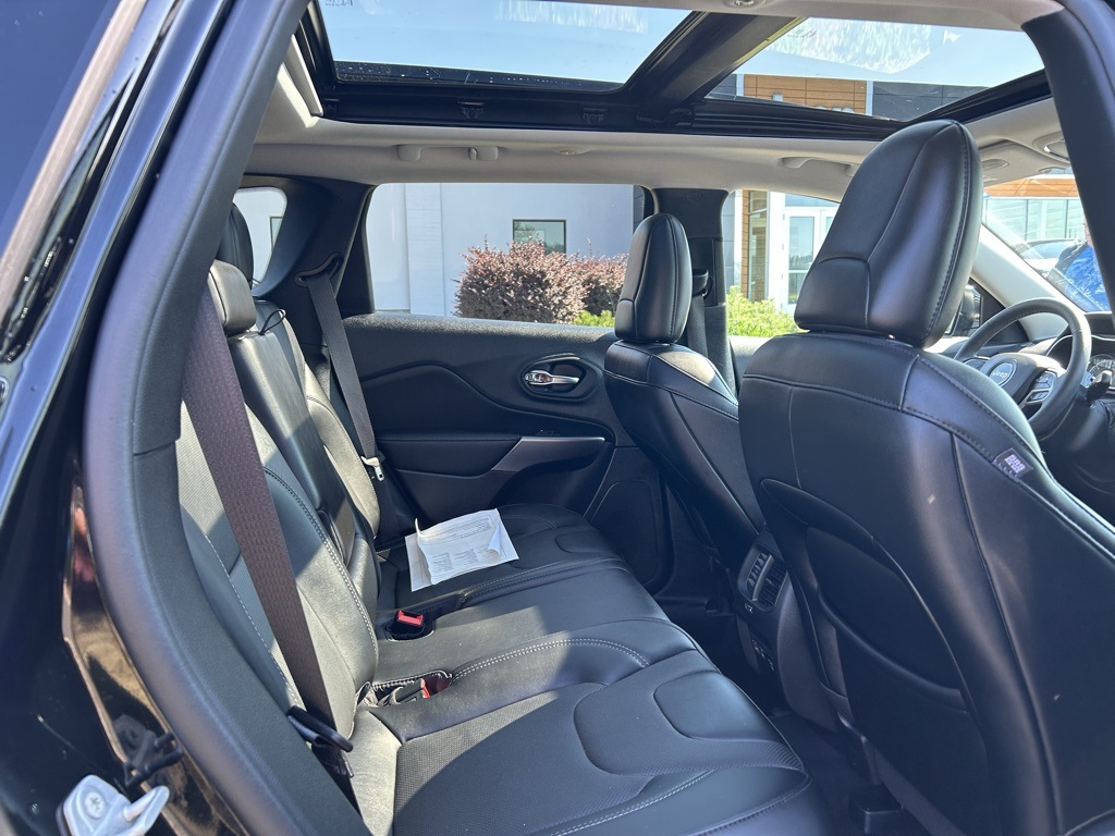 2022 Jeep Cherokee Limited photo 27