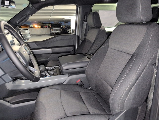 2025 Ford F-150 XLT photo 7
