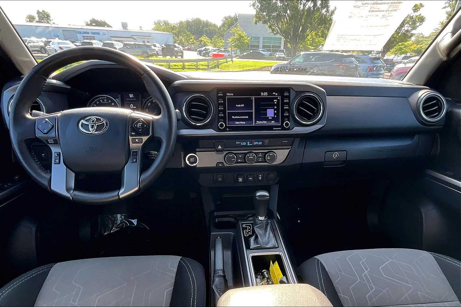 2023 Toyota Tacoma TRD Double Cab V6 photo 13