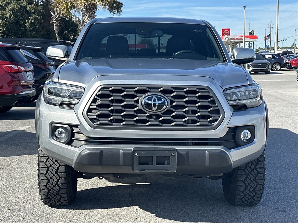 2023 Toyota Tacoma TRD Off-Road photo 2