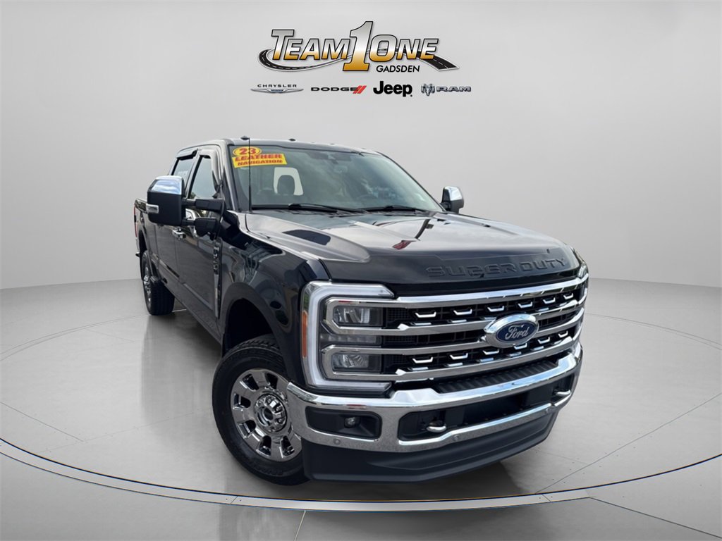 2023 Ford F-250 Lariat photo 2