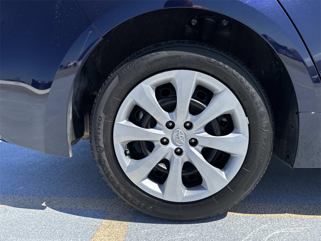 2023 Toyota Corolla LE photo 7