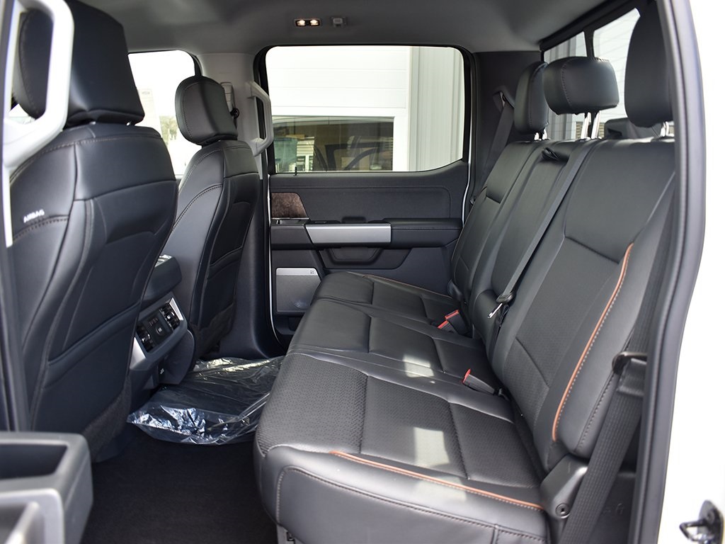 2026 Ford F-350 Lariat photo 6