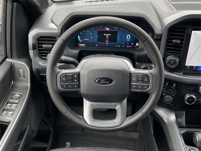 2025 Ford F-150 XLT photo 17