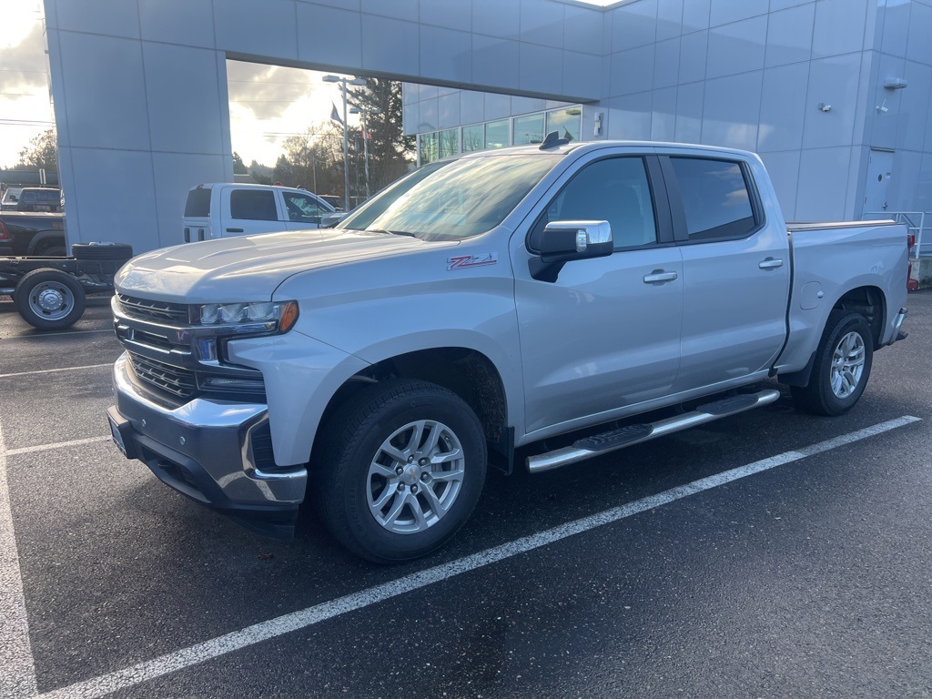 2019 Chevrolet Silverado 1500 LT photo 3