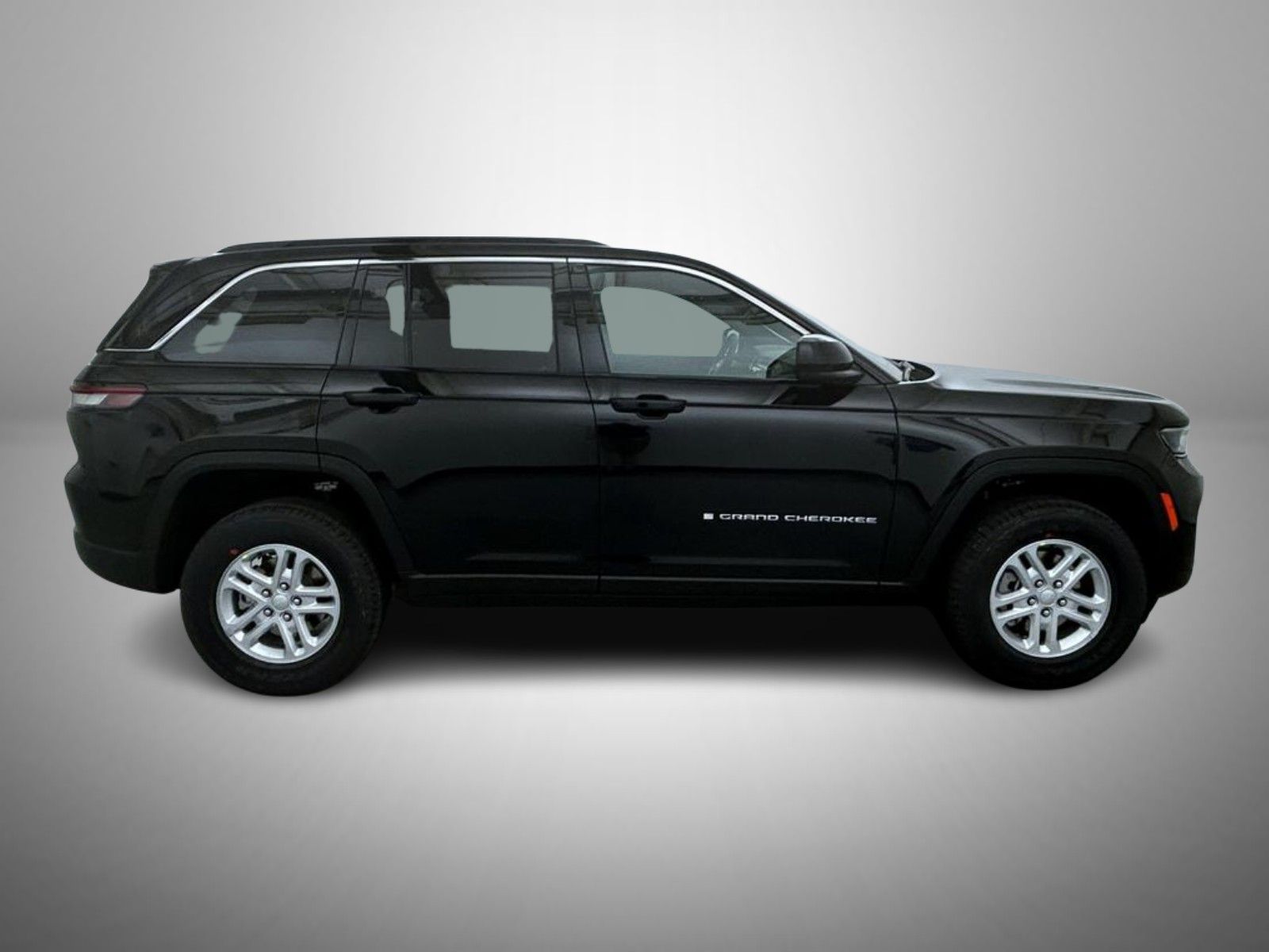 2025 Jeep Grand Cherokee Laredo Altitude photo 4