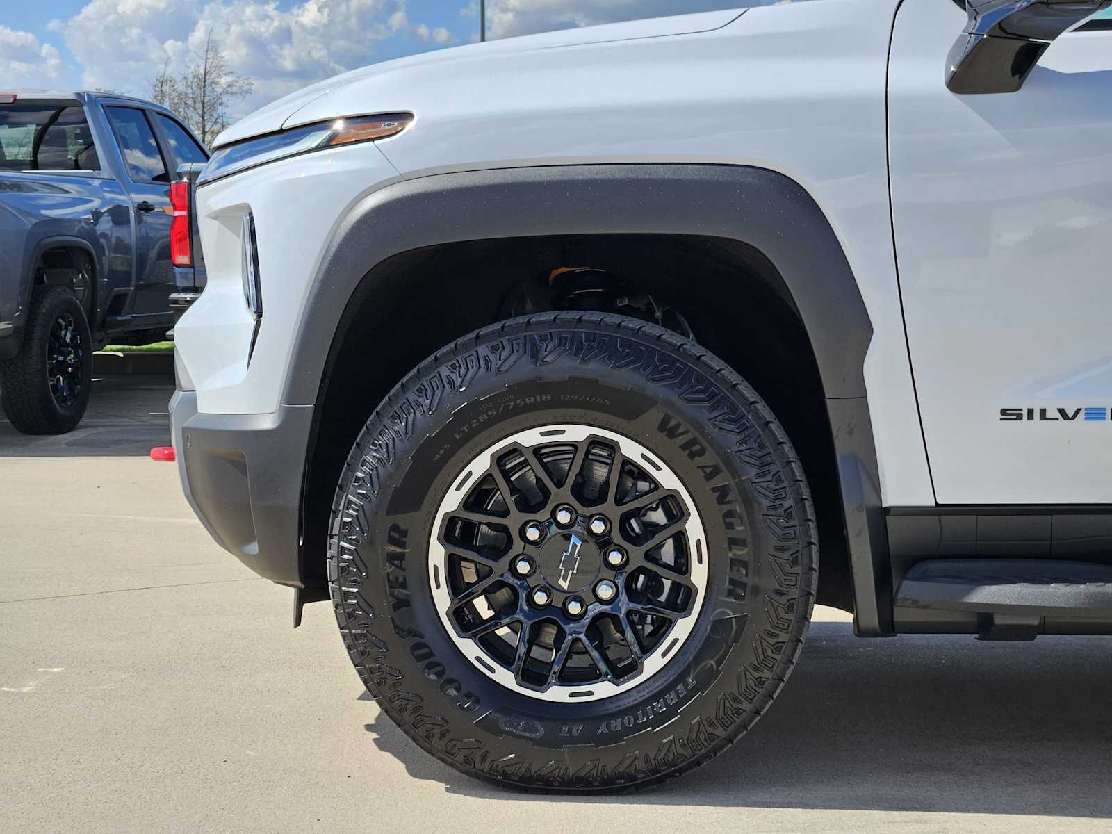 2026 Chevrolet Silverado photo 8