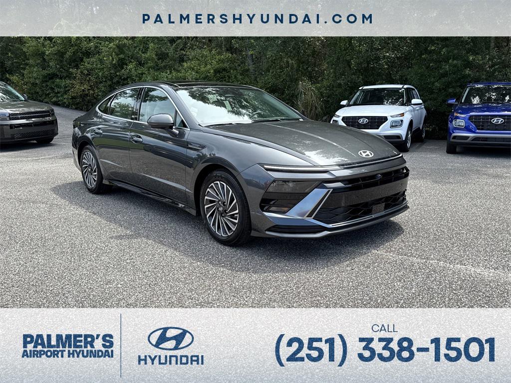 2025 Hyundai Sonata Hybrid Limited's photo