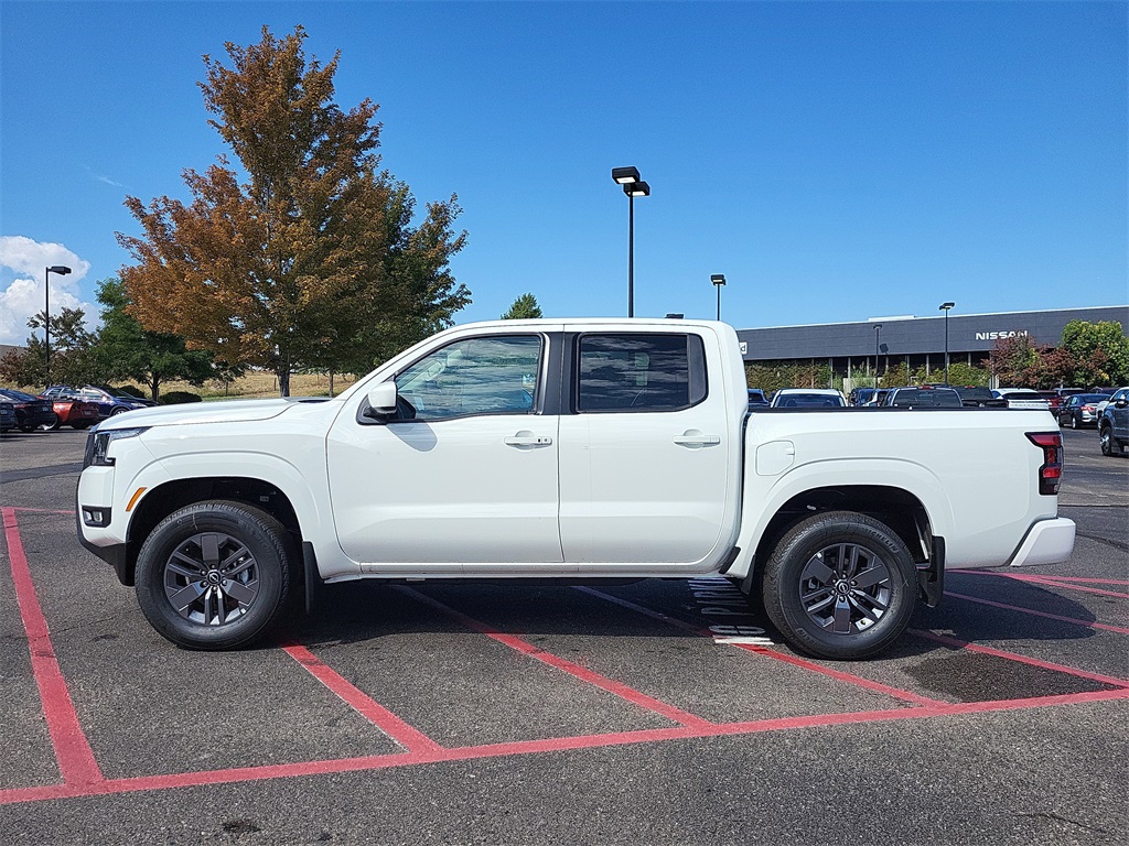 2025 Nissan Frontier Crew Cab SV photo 2