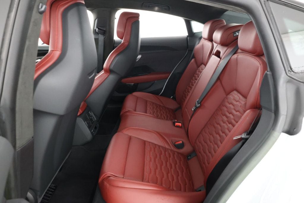 2024 Audi e-tron GT Prestige photo 21