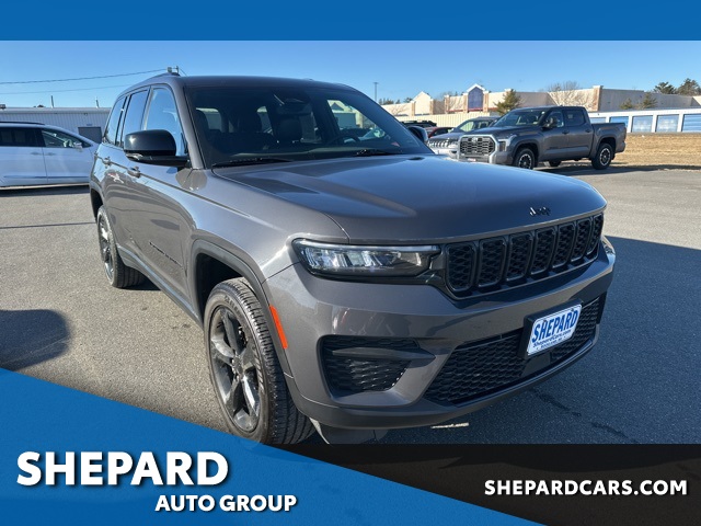 2023 Jeep Grand Cherokee Altitude's photo