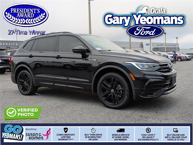 2022 Volkswagen Tiguan SE R-LINE BLACK's photo