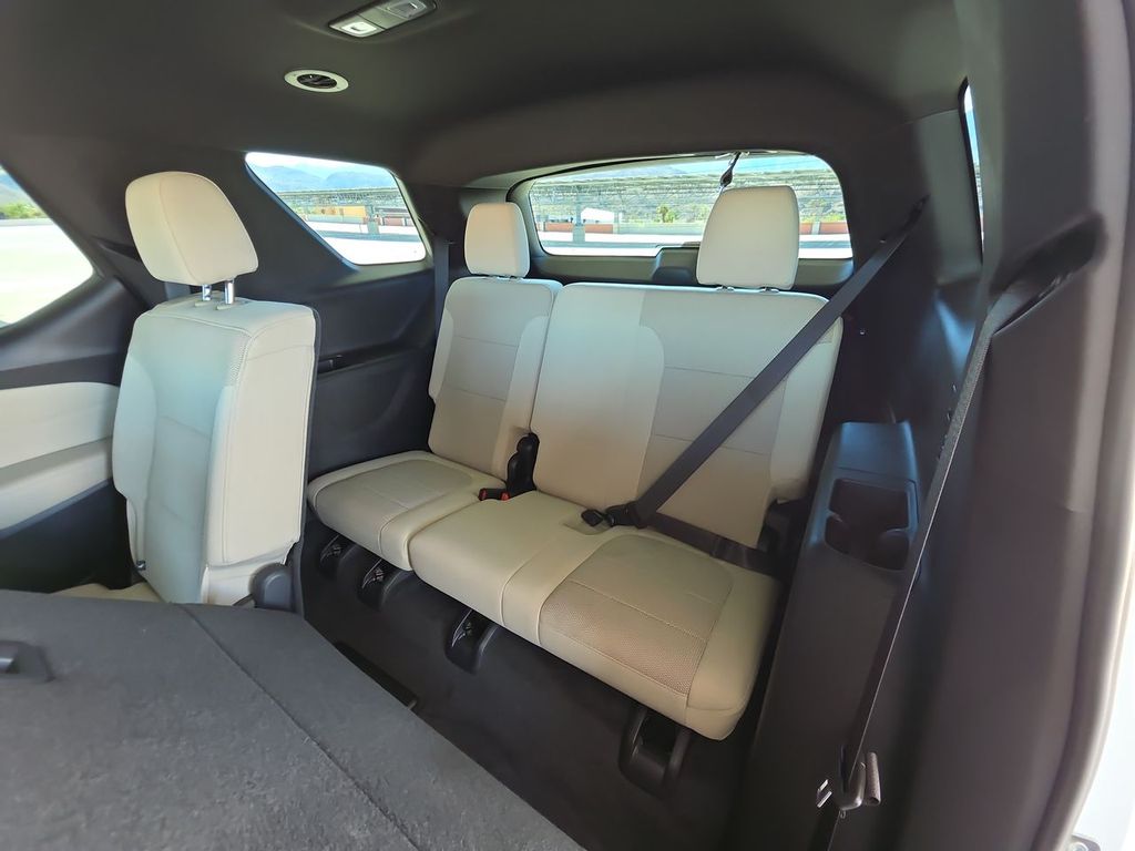 2022 Chevrolet Traverse LS photo 21