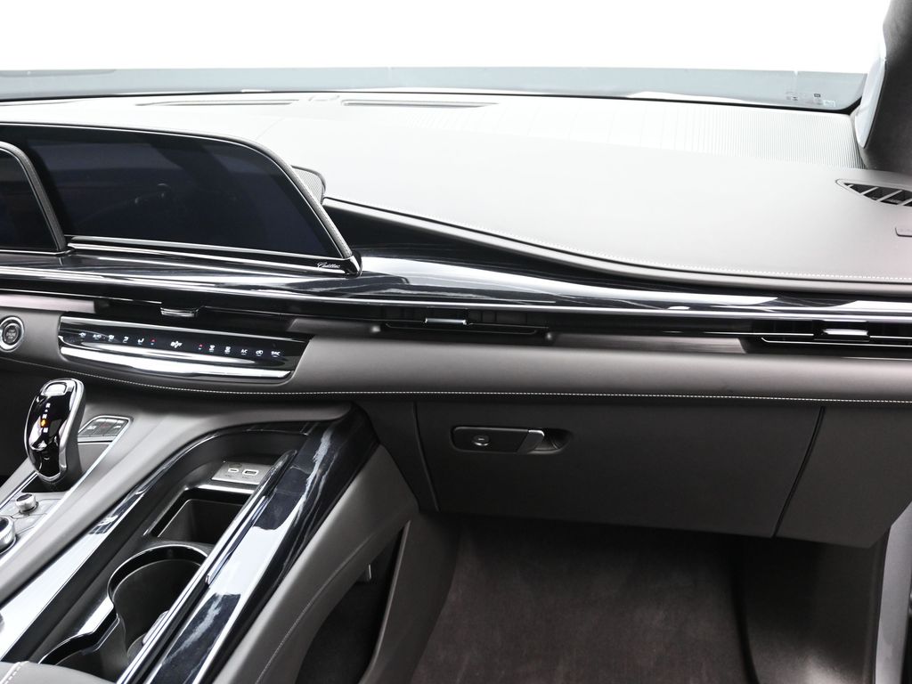 2023 Cadillac Escalade V-Series photo 7