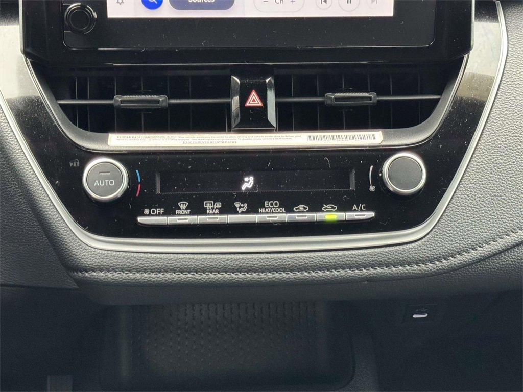 2024 Toyota Corolla SE photo 4